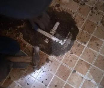 普兰店卫生间漏水维修公司为您分享下卫生间渗水如何处理及注意事项
